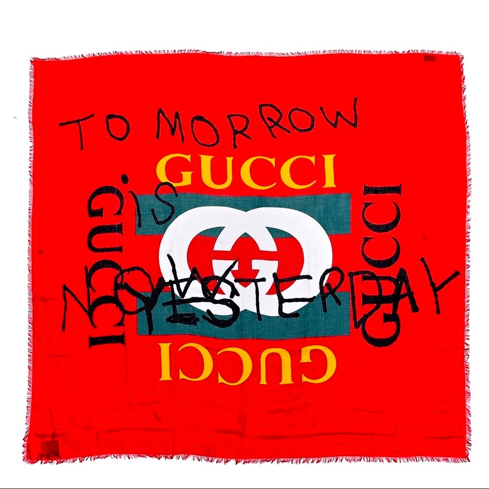 GUCCI Coco Capitan Red Silk Scarf Shawl 494005 Logo Collector Rare Words Luxury - Picture 2 of 15